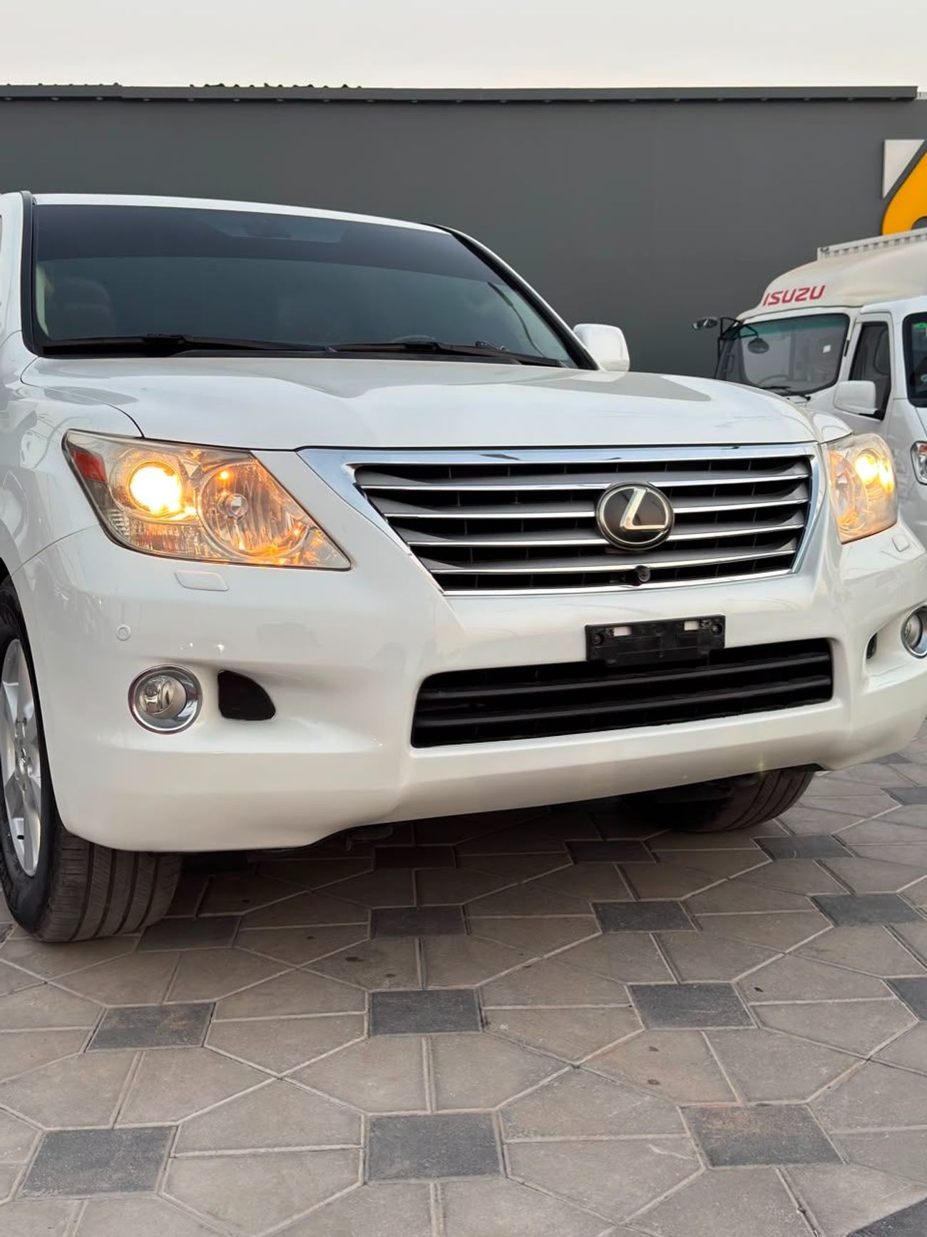 لكزس LX 570 TOP