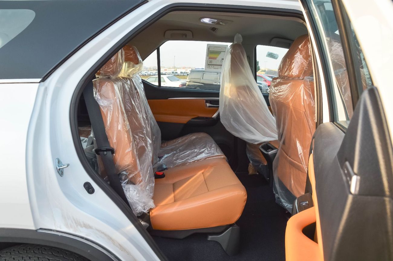 Toyota Fortuner TOYOTA FORTUNER 4.0L V6 4WD PETROL SUV 2025