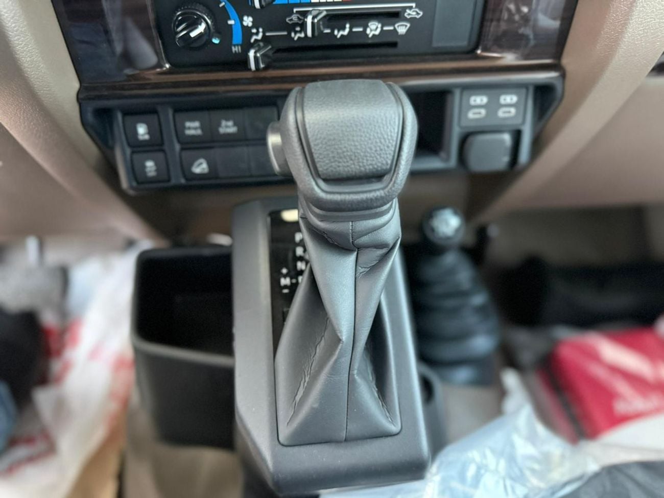 تويوتا لاند كروزر بيك آب 4.0 SINGLE CAB FULL SAUDI SPECS