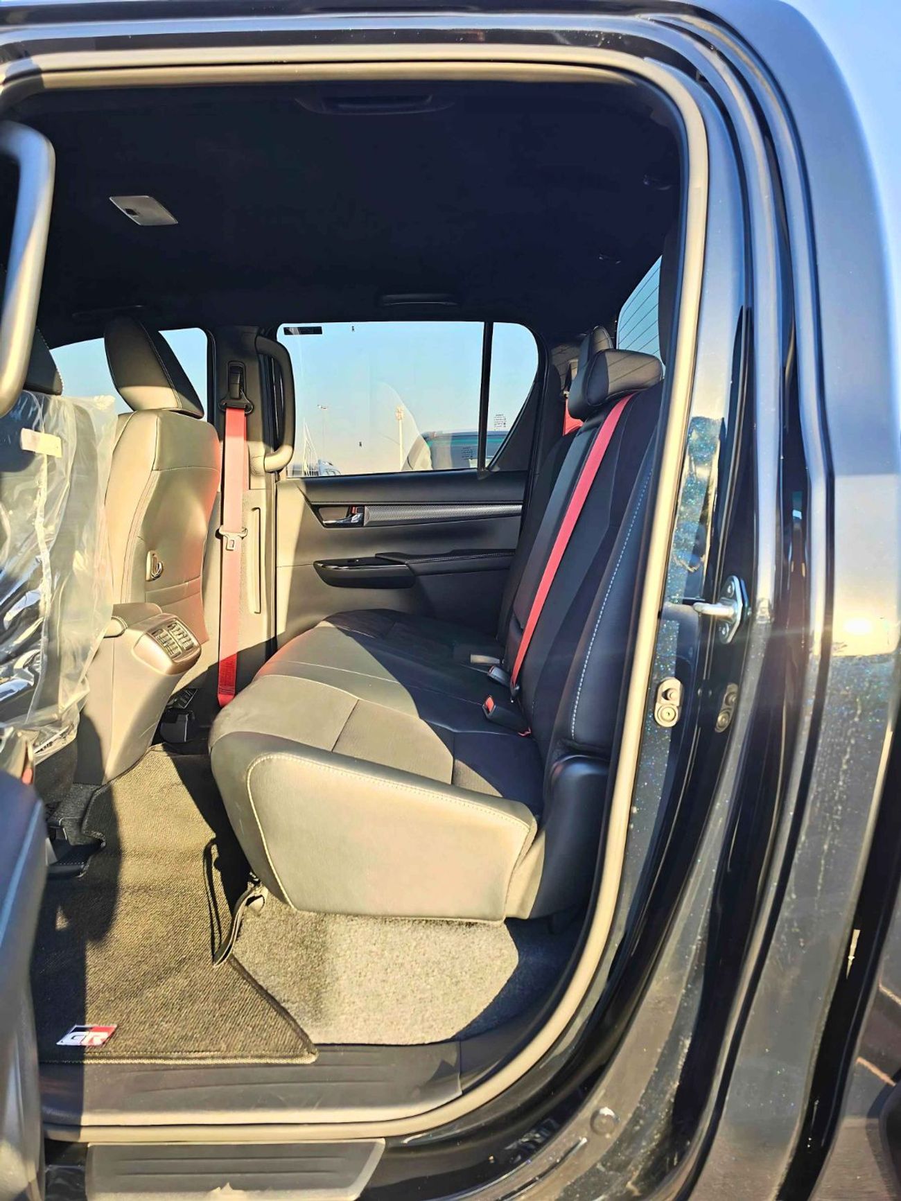 تويوتا هيلوكس GR SPORT REVO / 2.8L DIESEL / A/T / 360*CAMERA / FULL OPTION   (CODE # 69066)