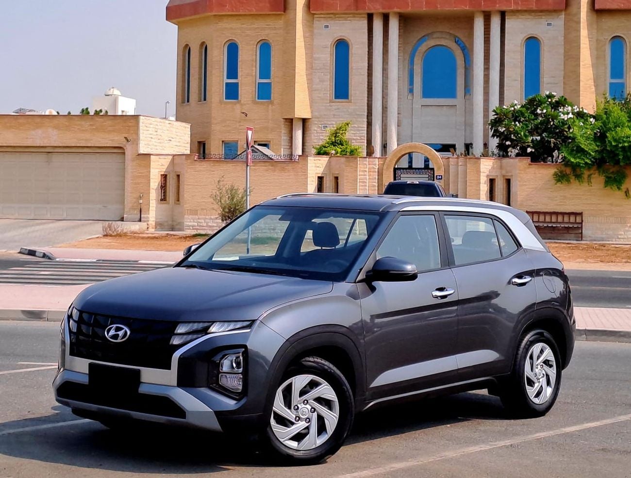 Hyundai Creta Mid 1.6L 770-Monthly l GCC l Cruise, Camera, Navigation l Accident Free