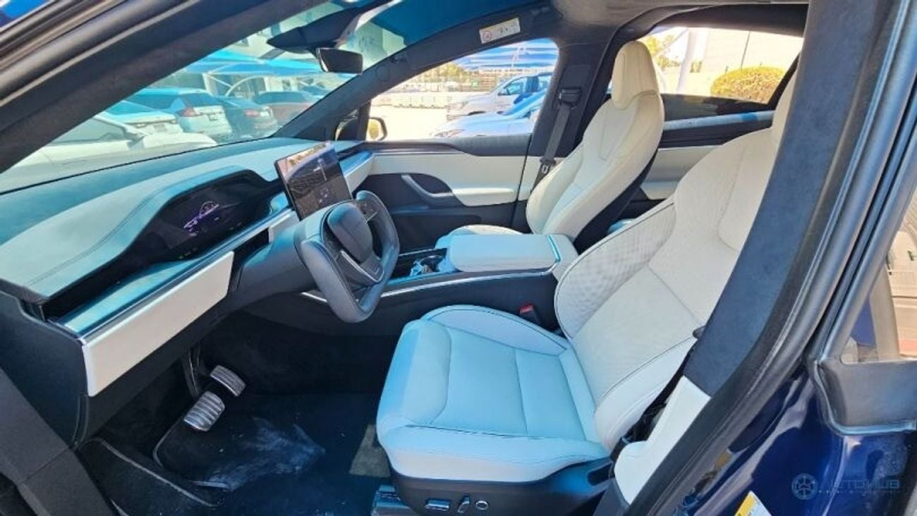 Tesla Model X PLAID
