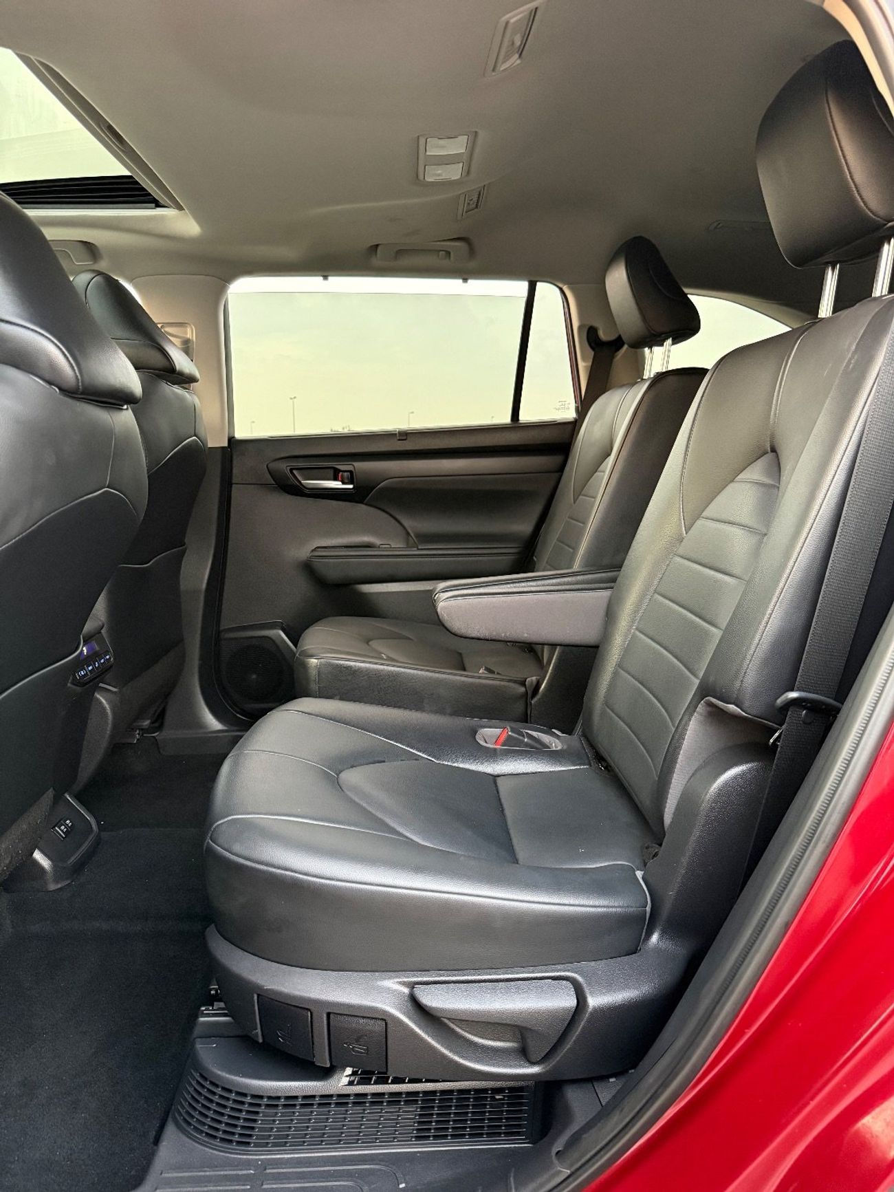 Toyota Highlander 2021 TOYOTA HIGHLANDER XLE HYBRID AWD FULL OPTIONS IMPORTED FROM USA