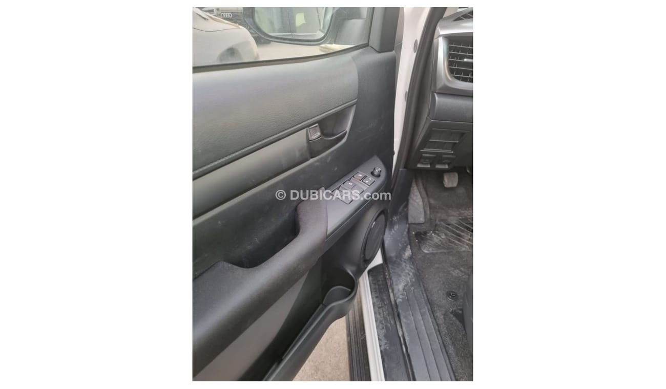 Toyota Hilux 2.4L DIESEL Manual Wide Body Tailgate Handle EUROPE SPECIFICATION Спецификация для Европы
