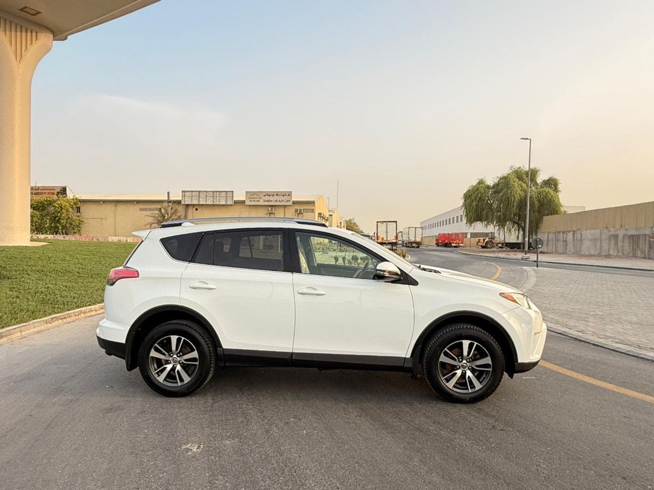 تويوتا راف ٤ VXR XLE