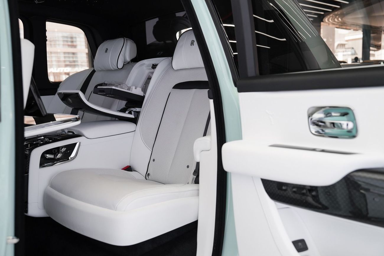 Rolls-Royce Cullinan Rolls Royce Cullinan Black Badge