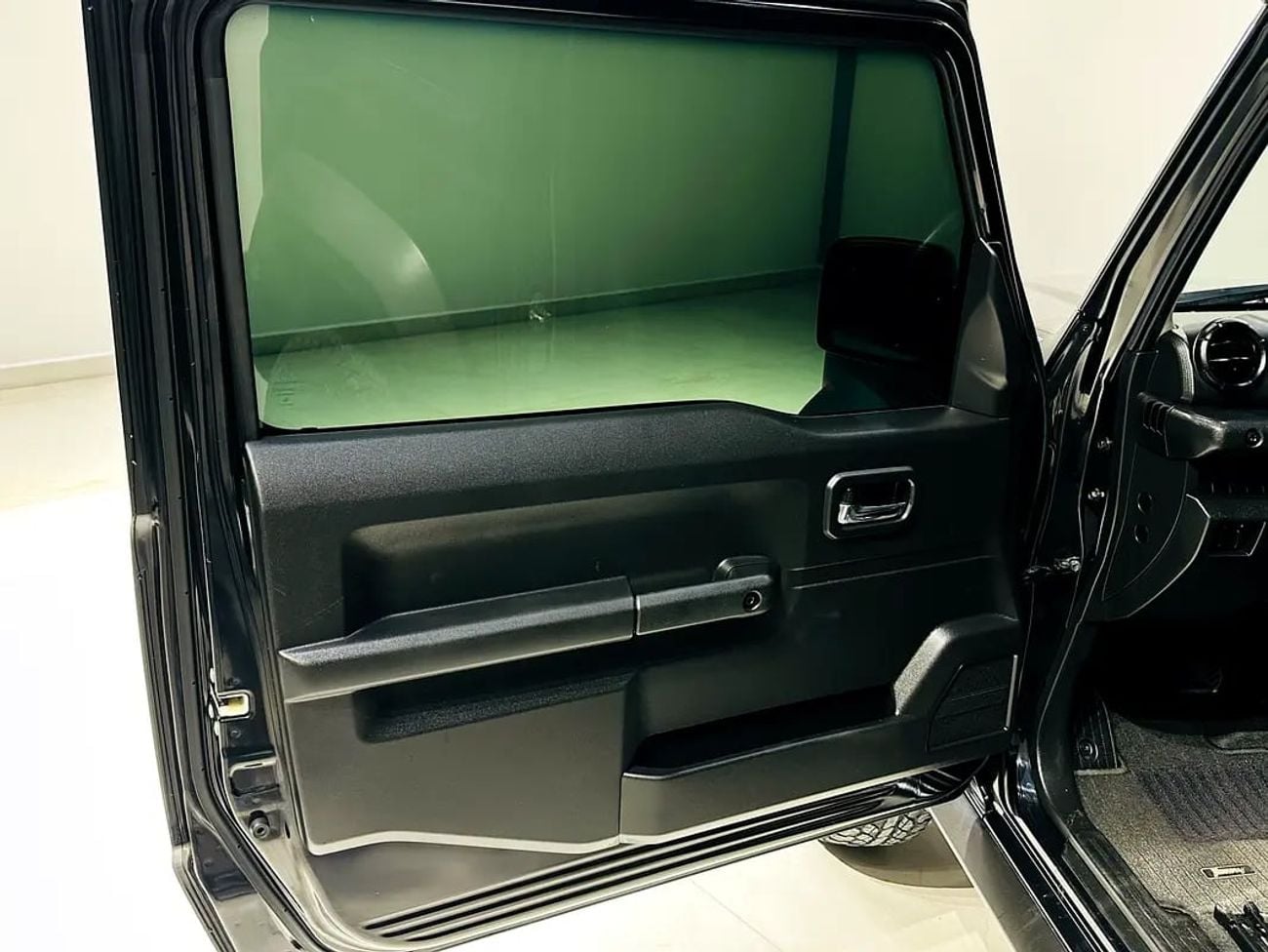 سوزوكي جيمني GL 1.5L (3-Doors)