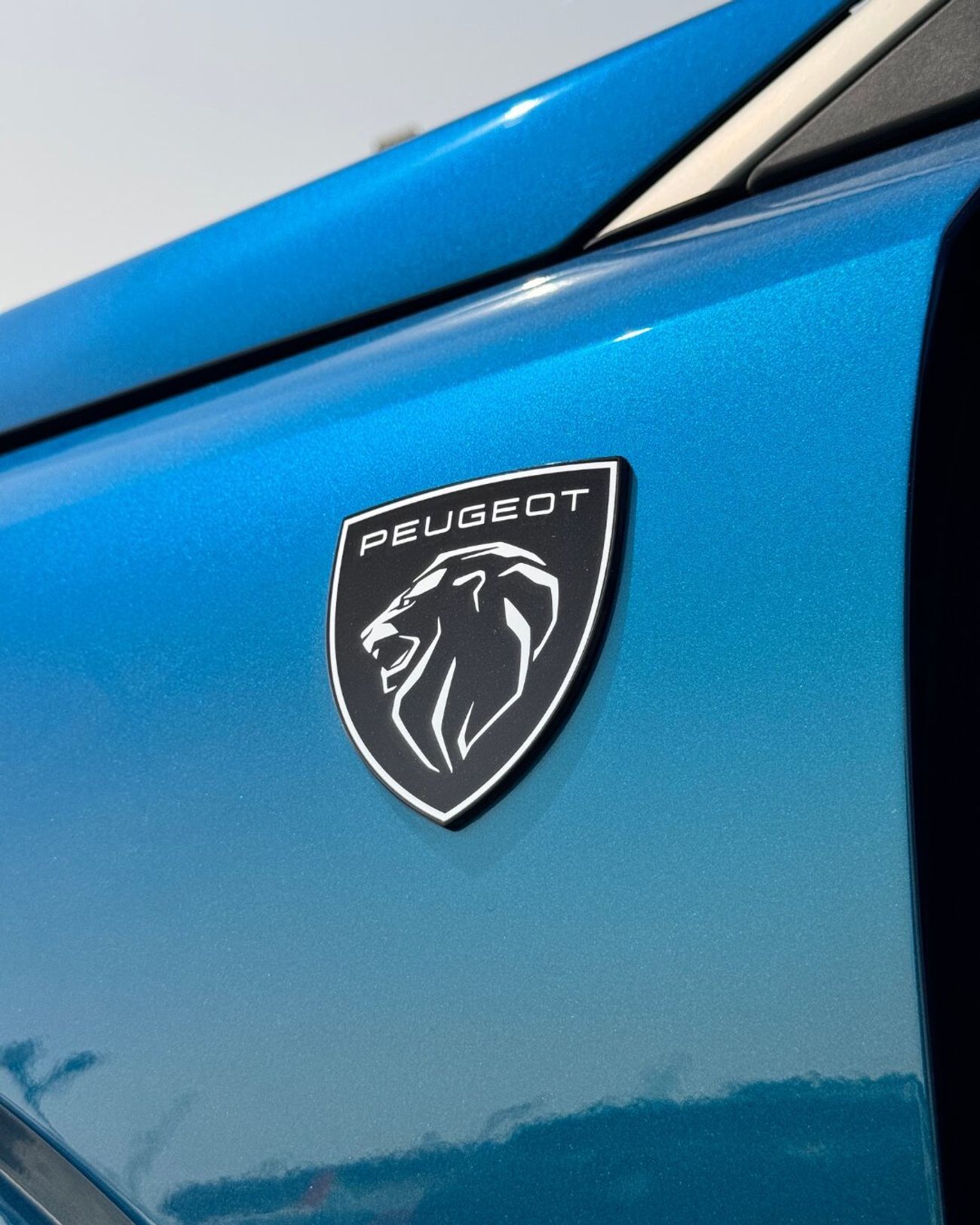 Peugeot 5008 NEW PEUGEOT 5008 GT - 1.6T - (2025 MODEL) GCC specs