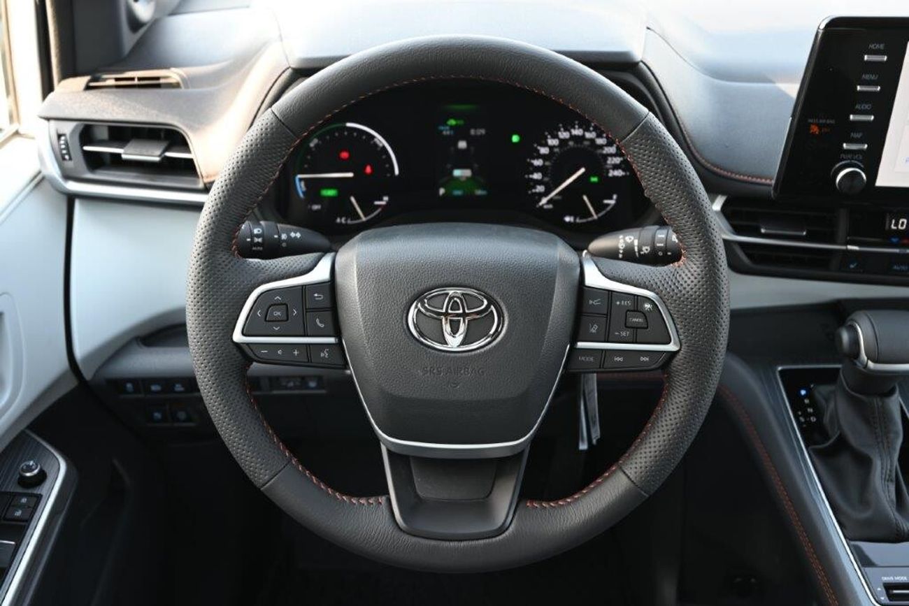 Toyota Sienna XSE Tech Pack 2.5L E-AWD 7-Seater Automatic