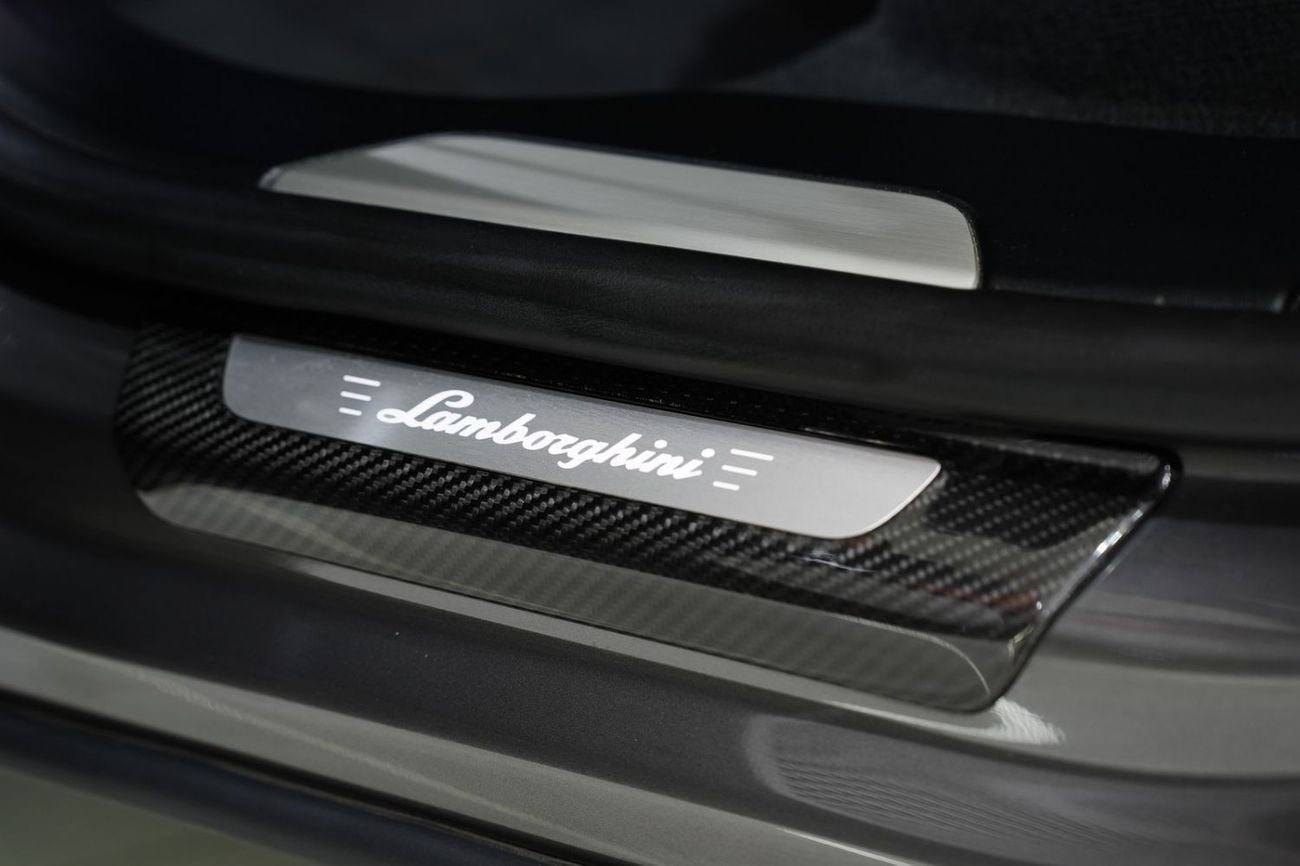 Lamborghini Urus STD Full Carbon Pack, Panoramic Roof, Individual Rear Seats, Dealer Warranty!!