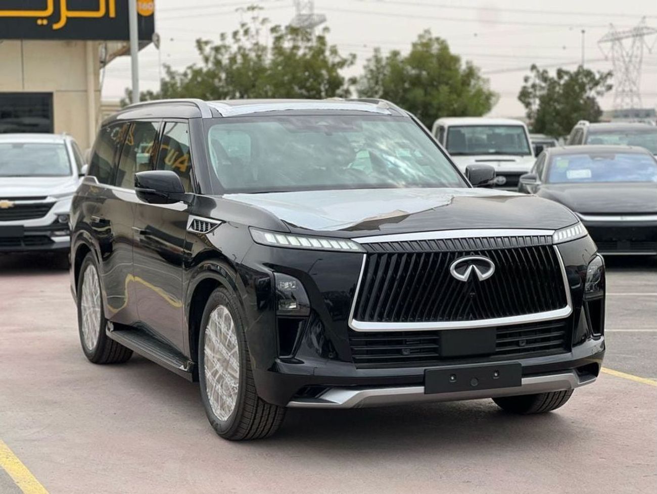 إنفينيتي QX80 nfiniti Qx80  Full option 2025 Gcc Std 5.6L