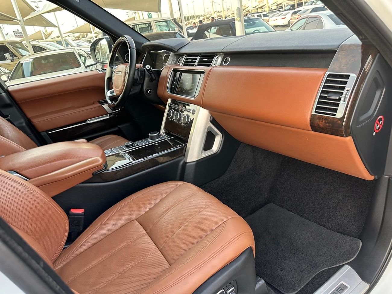 Land Rover Range Rover Range Rover SE_GCC_2015_Excellent Condition _Full option