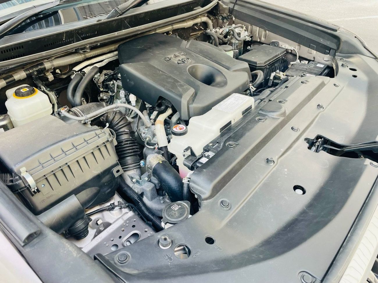 تويوتا برادو Toyota Kakadu Prado 2022 Full option Top the range Diesel R H D