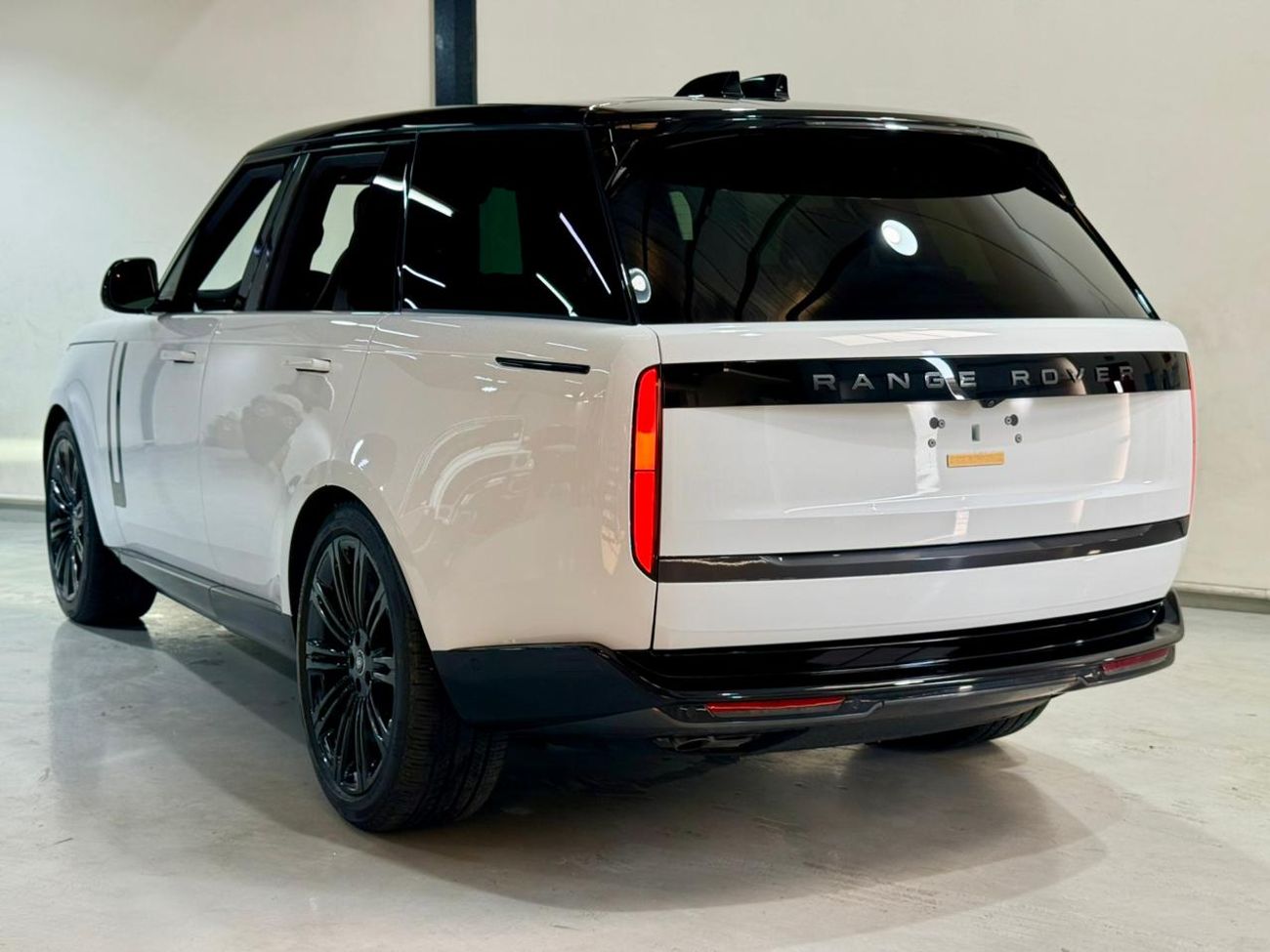 لاند روفر رينج روفر P530  SE