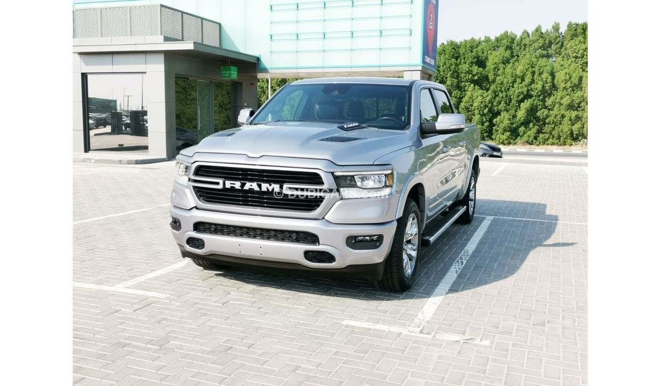 RAM 1500 Dodge RAM Laramie - 2022 - Silver
