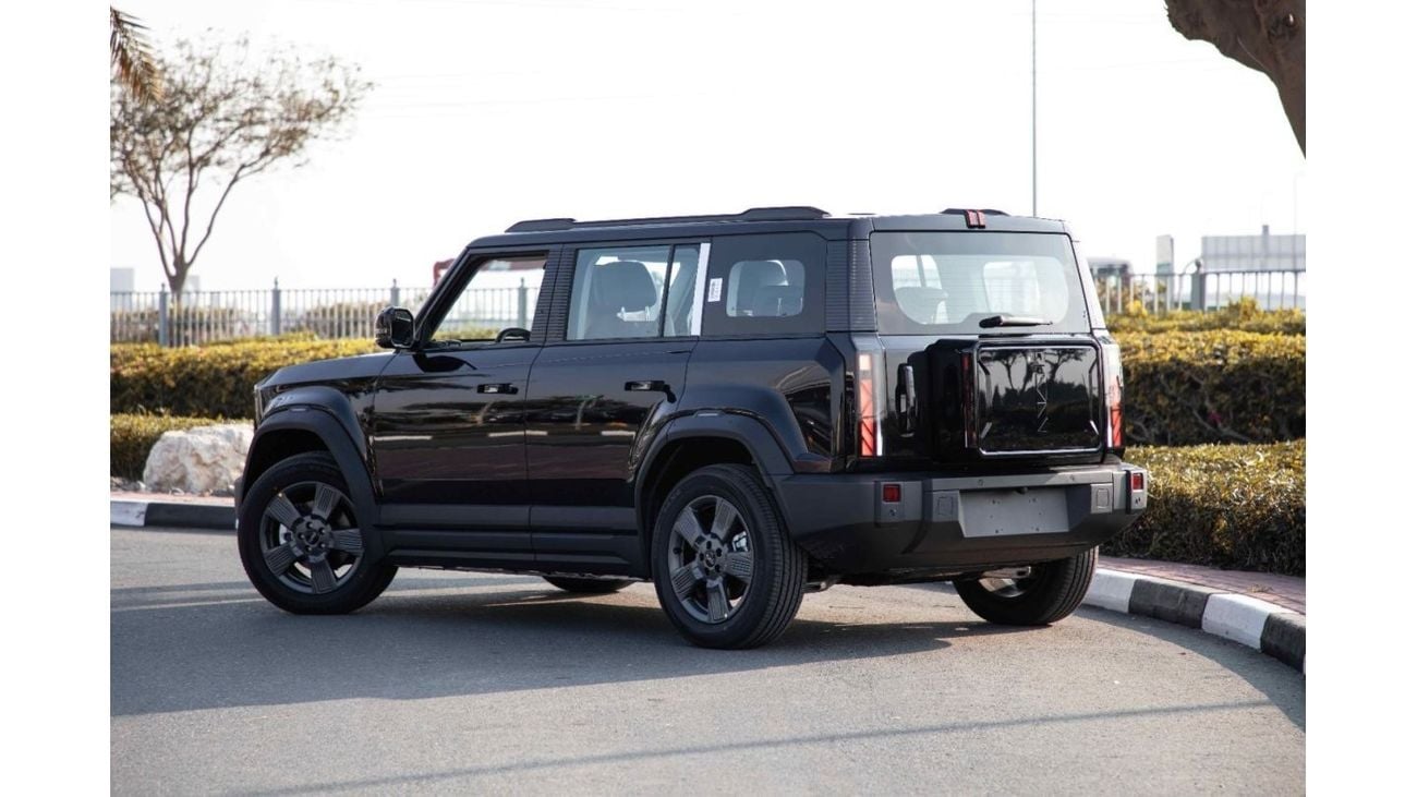 شيري iCar 03 2024 ICAR EQ3 V2 طويلة المدى - أسود من الداخل أبيض | تصدير فقط