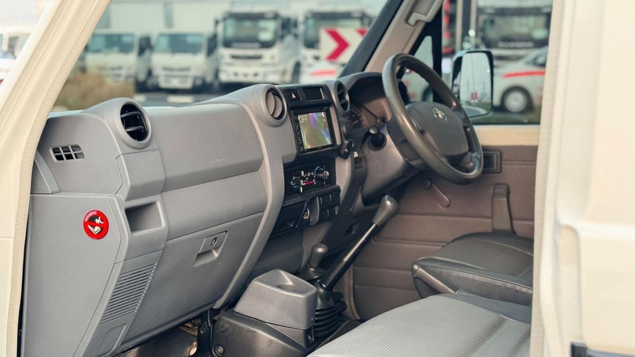 Toyota Land Cruiser Pick Up SINGLE CABIN | 4.5L DIESEL | MANUAL TRANSMISSION | RHD | 2010