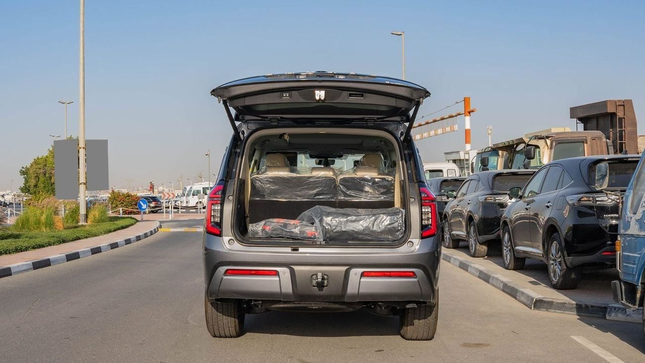 نيسان باترول SE PLATINUM CITY 2026 Nissan Patrol SE Platinum 3.8L AT Petrol (Gray-Beige)(Export Only)