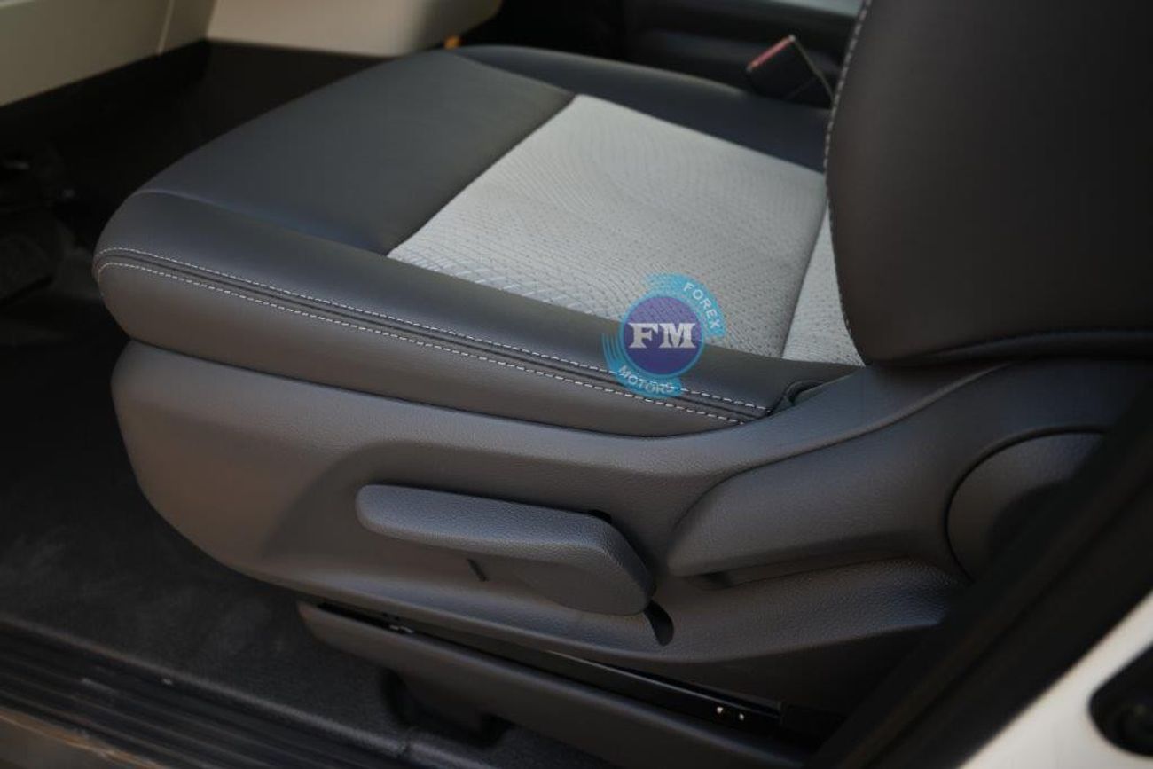 Toyota Hiace Highroof GL V6 3.5L Petrol 13 Seater Automatic