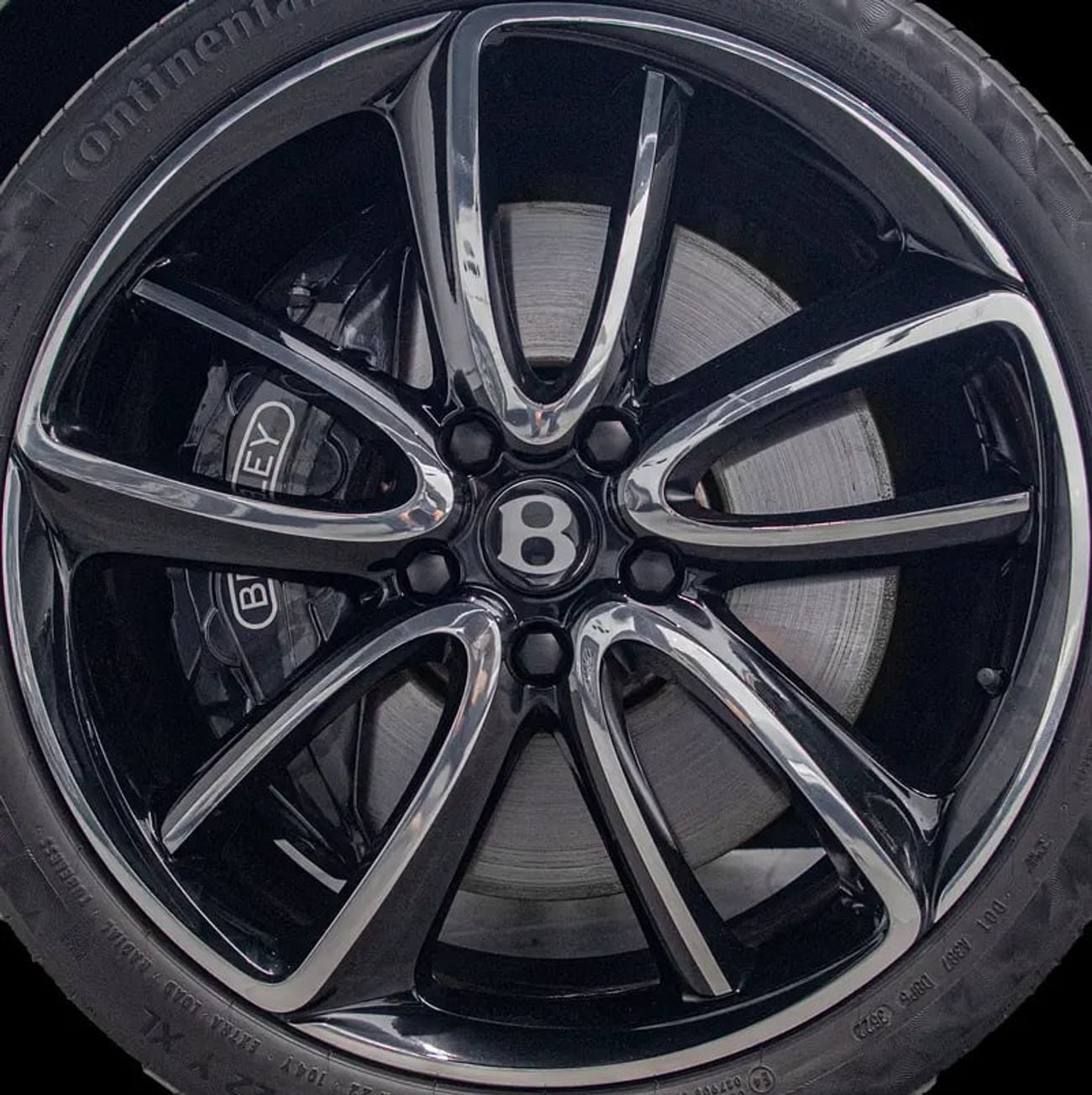 بنتلي كونتيننتال جي تي 6.0L W12 (626 HP)