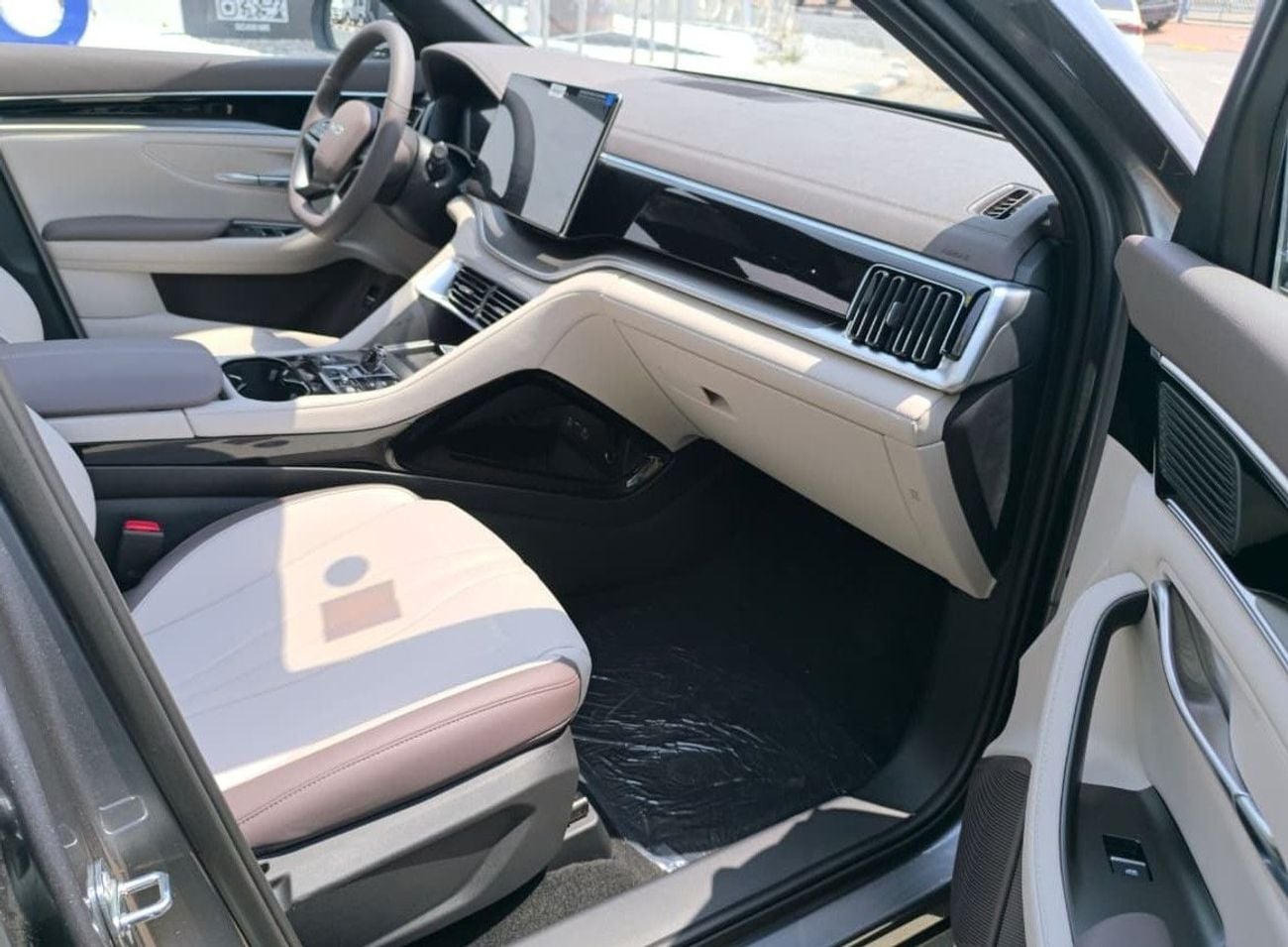 BYD Song Plus FWD BYD Song Plus DM-i With Smart Driving  112 km EV 2025 Model Range Brand New