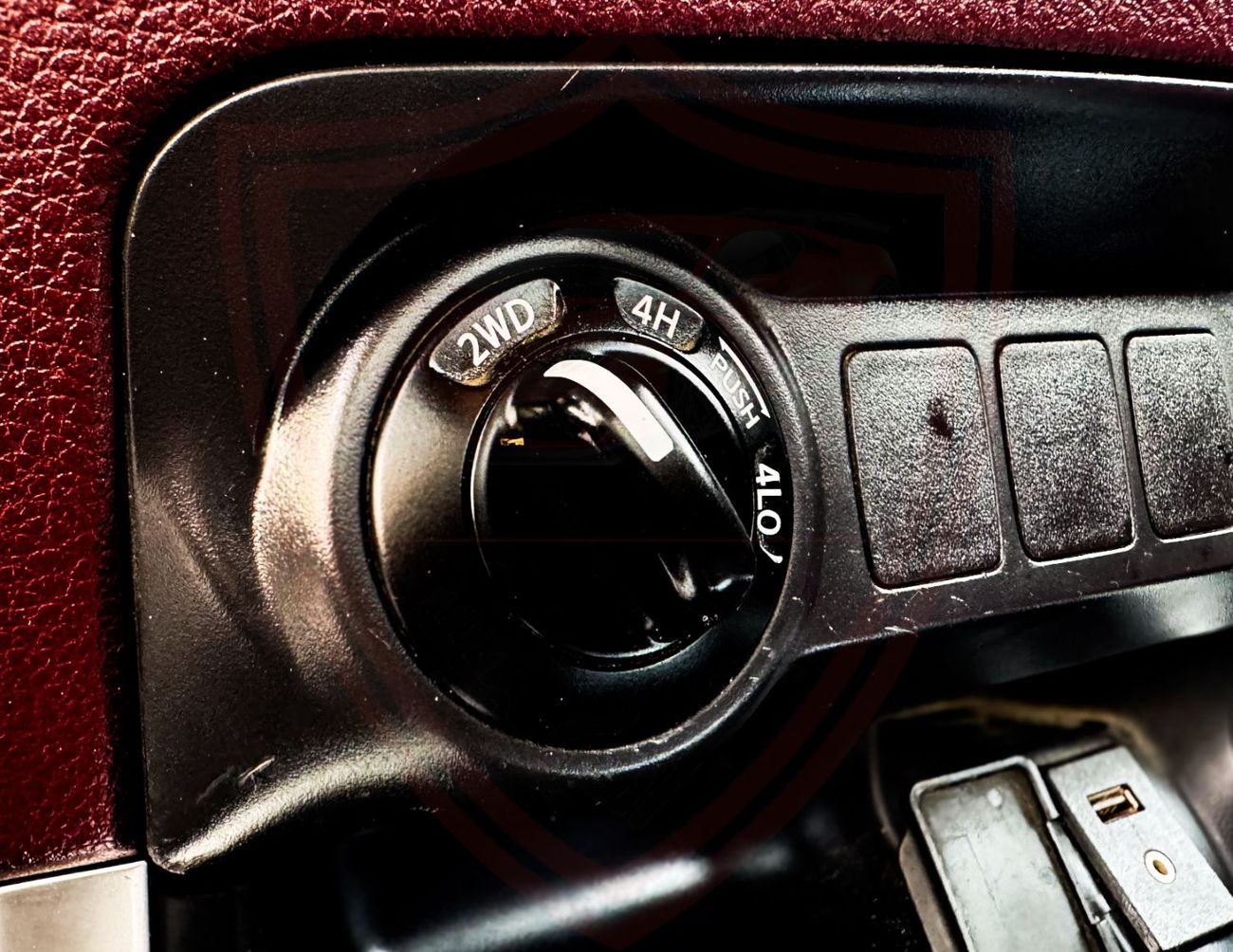 Nissan Navara Std 2.5L 4WD A/T Nissan Navara | 2.5 L | 2022 | GCC | Accident-Free | In Excellent Condition | 974 P