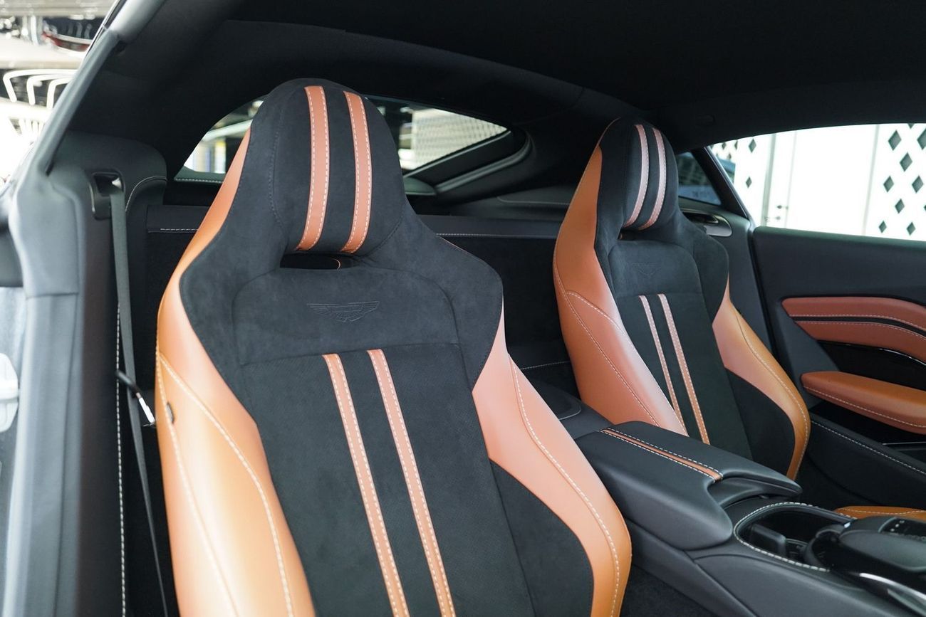 Aston Martin Vantage 