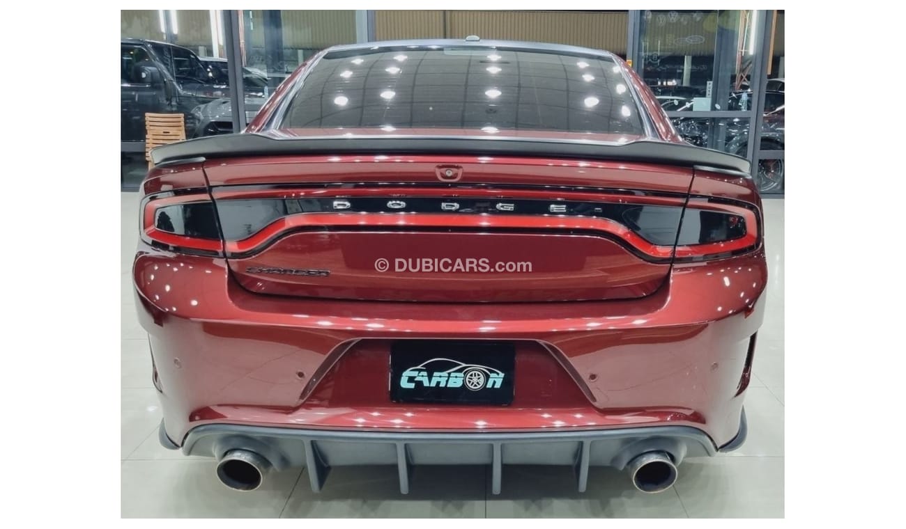 Dodge Charger DODGE CHARGER DAYTONA SRT8 6.4 FULLY LOADED IN GOOD CONDITION GCC FOR 125K AED