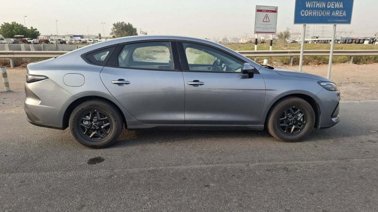بي واي دي سيل 05 DM-i 2025 BYD SEAL 05 DMI  (Export Price 50000 Aed)
