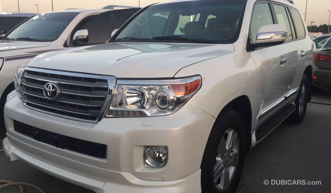 Toyota Land Cruiser فل كامل