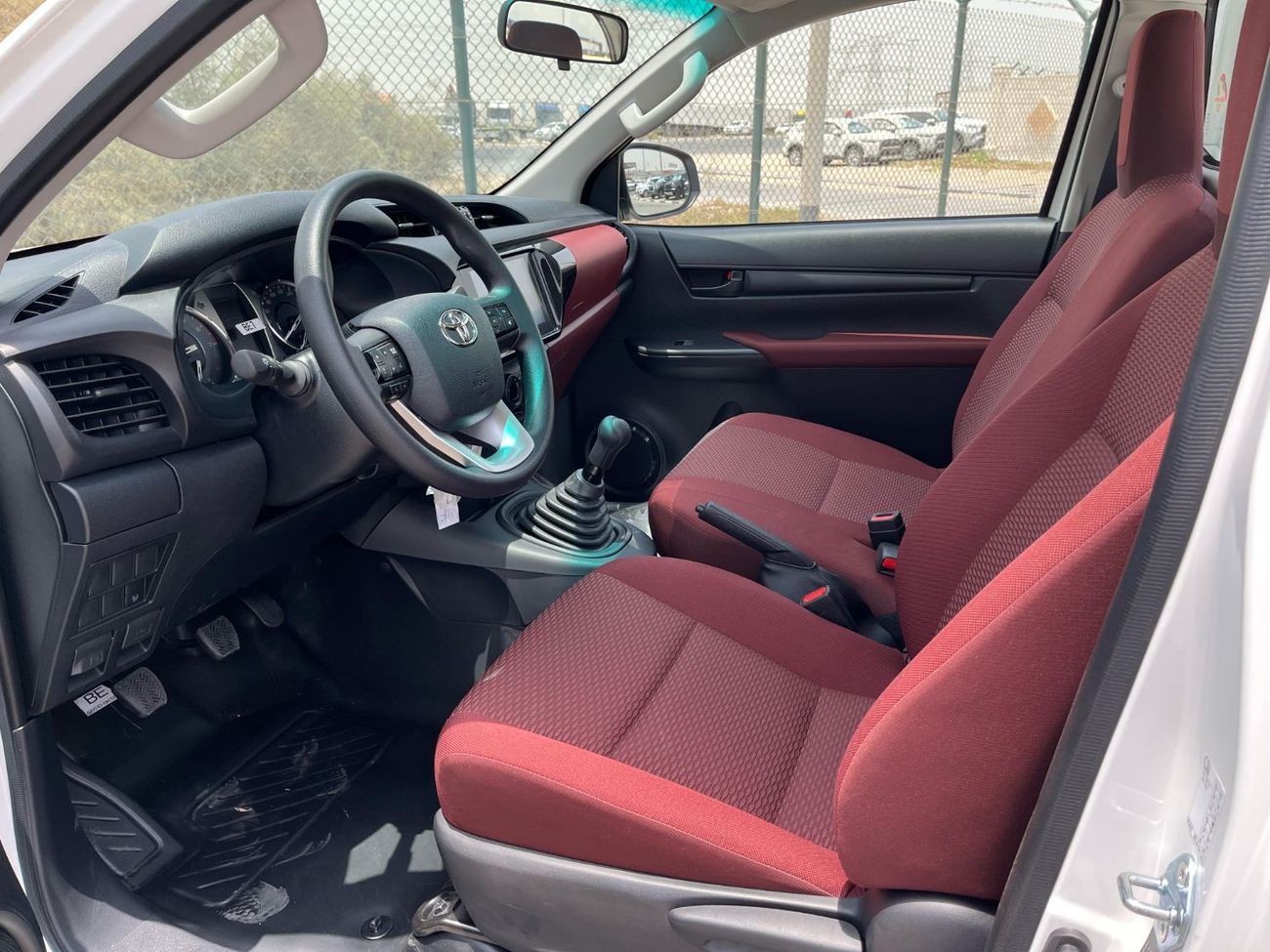 تويوتا هيلوكس GLX 2.7L Single Cab Utility RWD