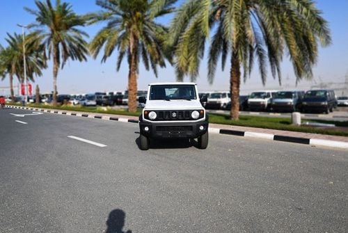 سوزوكي جيمني سوزوكي جيمني موديل 2024 بنزين 1.5 لتر ناقل الحركة يدوي ابيض من الخارج اسود من الداخل