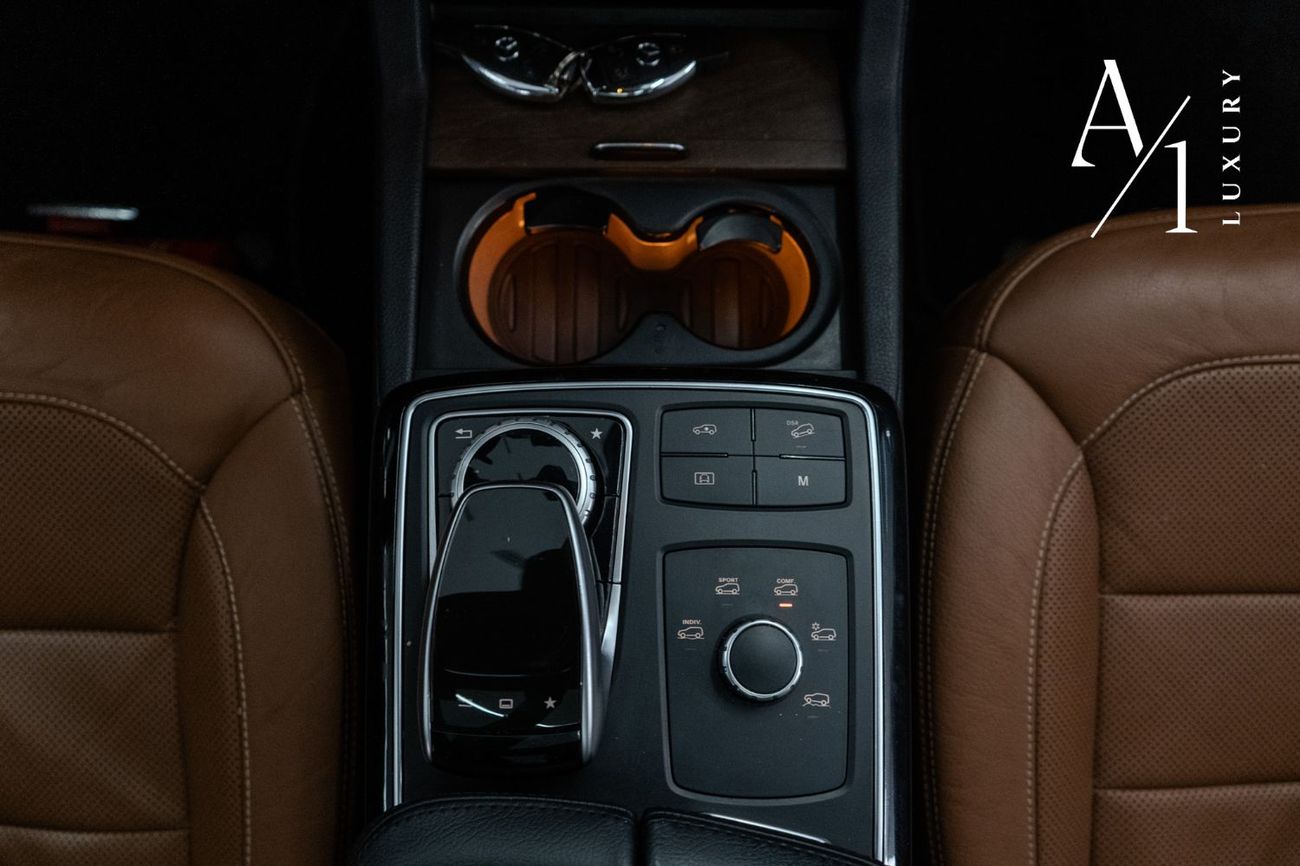 Mercedes-Benz GLS 500 Std 4.7L 2017 Mercedes Benz GLS500 4MATIC, Full Service History, Fully Loaded, 7 Seater, GCC