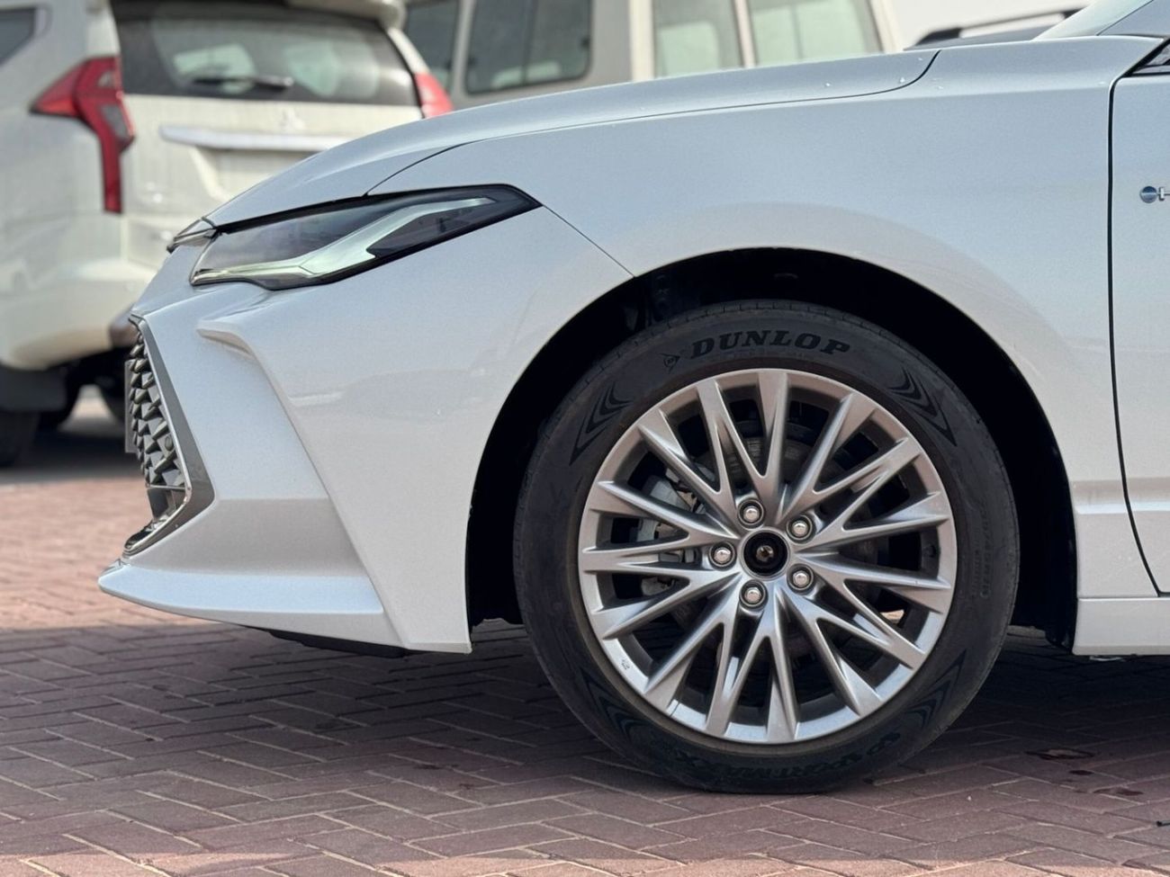 Toyota Avalon TOYOTA AVALON 2.5L HYBRID XLE 2024