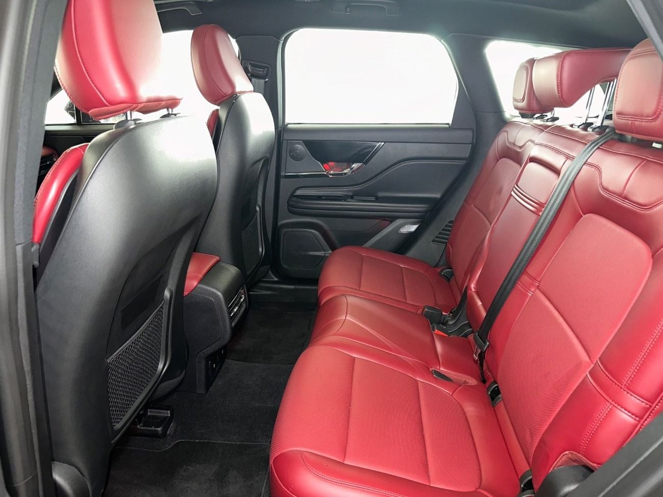 Lincoln Corsair RESERVE II COR423/AL TAYER MOTORS/AL QOUZ SHOWROOM