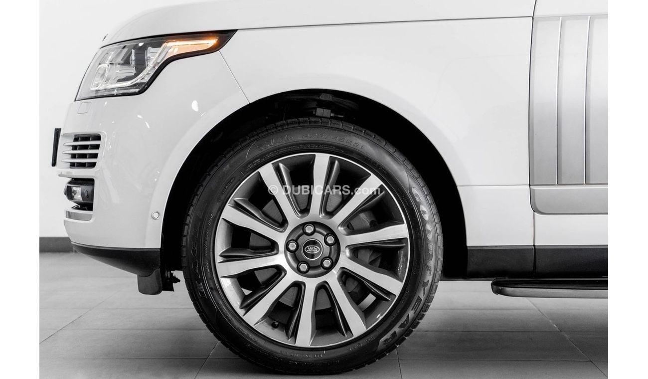 Land Rover Range Rover 2015 Range Rover Vogue SE / 5.0L V8 Supercharged / Full Service History
