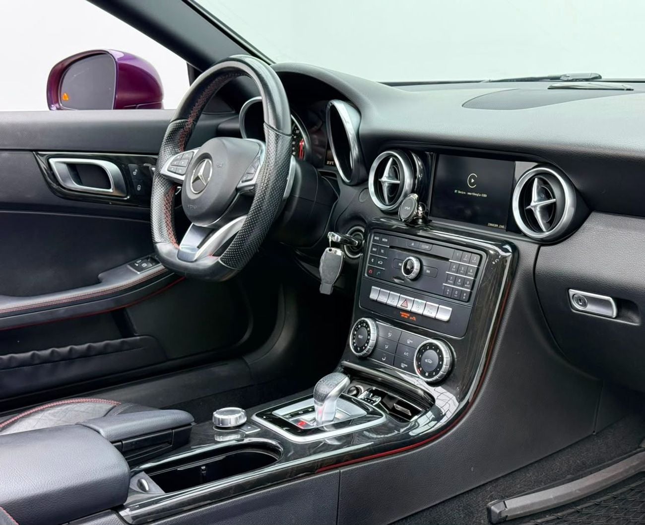 Mercedes Benz SLC200 STD 2017 Mercedes-Benz SLC 200, Excellent Condition, GCC Specs