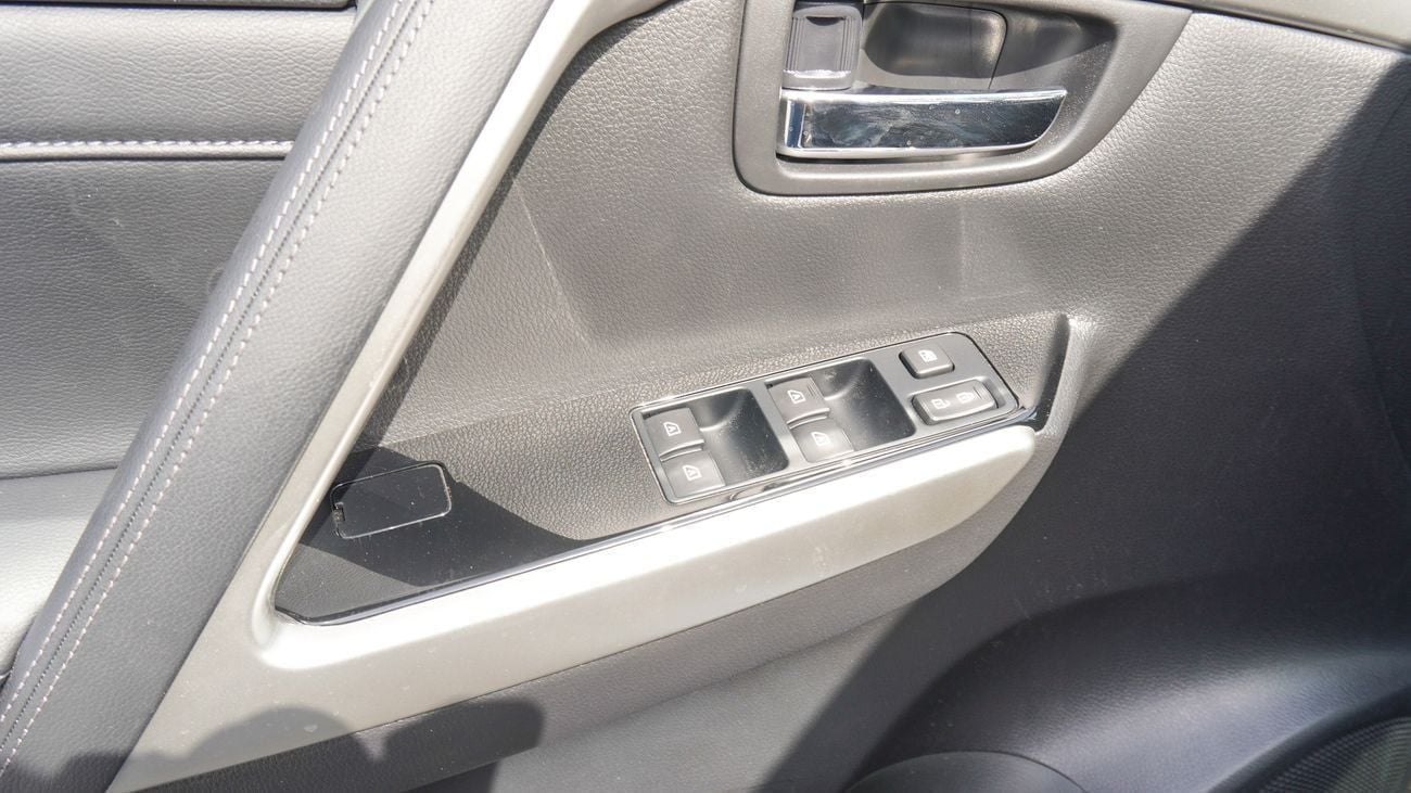 ميتسوبيشي مونتيرو سبورت 3.0L