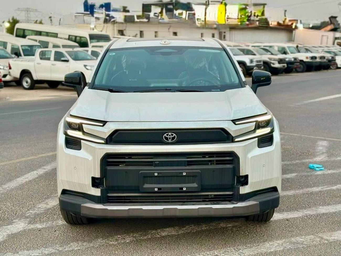 تويوتا راف ٤ XLE