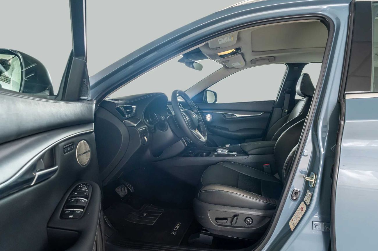 إنفينيتي QX50 LUXE 2.0