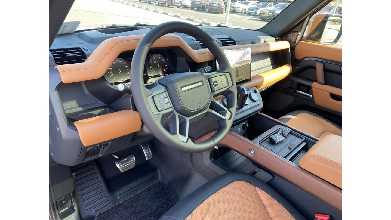 Land Rover Defender DEFENDER X**2024**GCC SPEC UNDER WARRANTY AND SERVICE