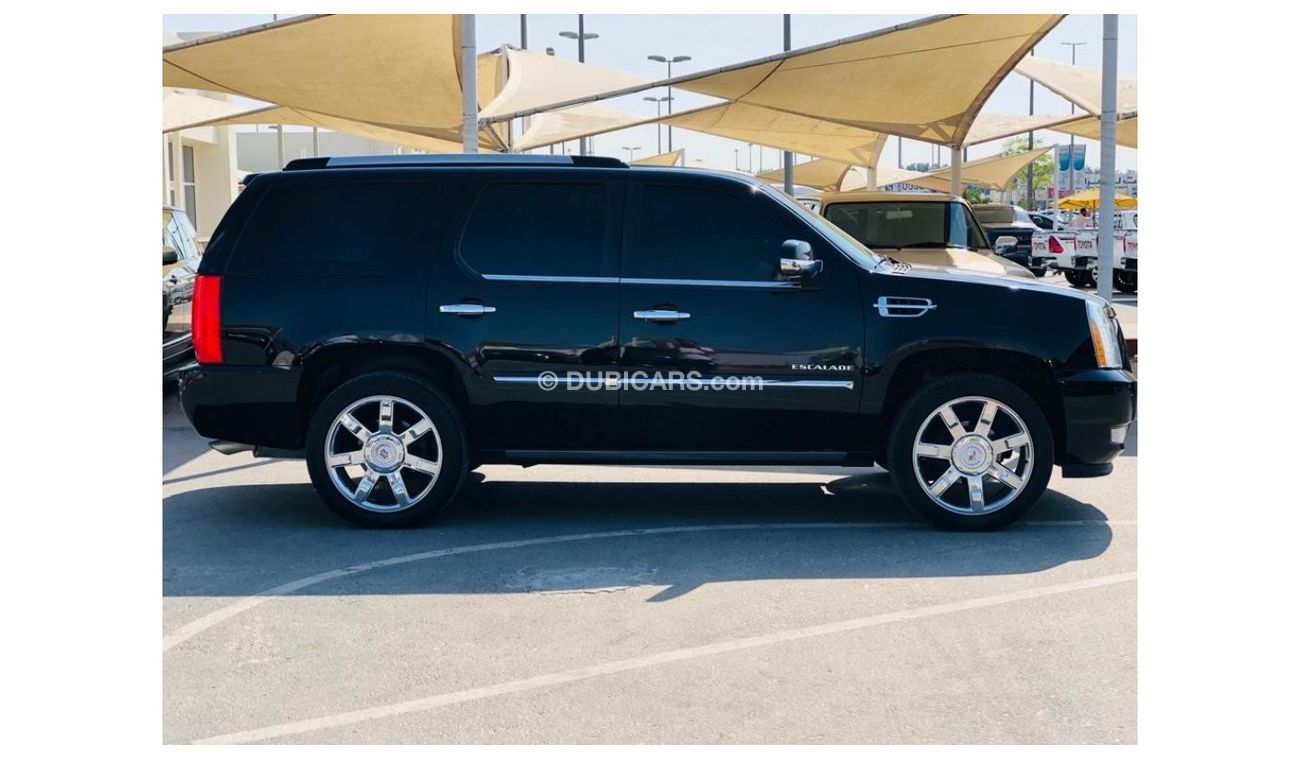 Cadillac Escalade Cadillac Escalade full option GCC perfect condition