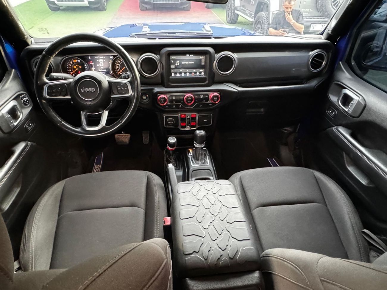 Jeep Wrangler Unlimited Sahara 2.0L A/T