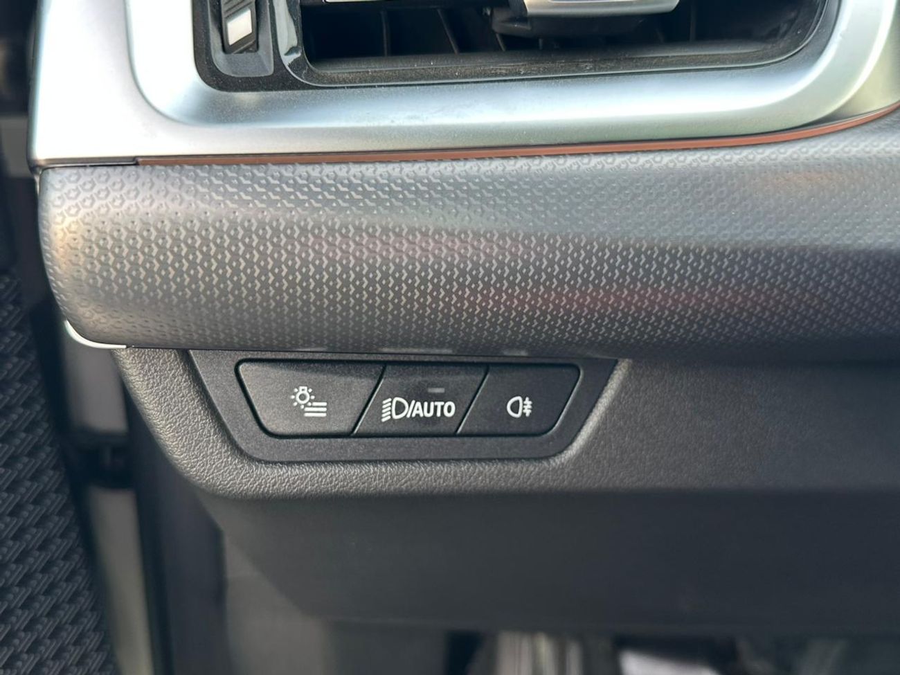 بي أم دبليو X2 XDRIVE 2.0, HARMAN SOUNDSYSTEM, PANORAMIC ROOF, KEYLESS ENTRY , MODEL 2026 GCC SPECS