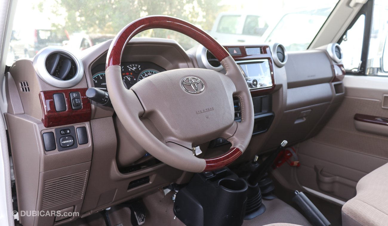 Toyota Land Cruiser Pick Up LX V6 Single Cabin Petrol