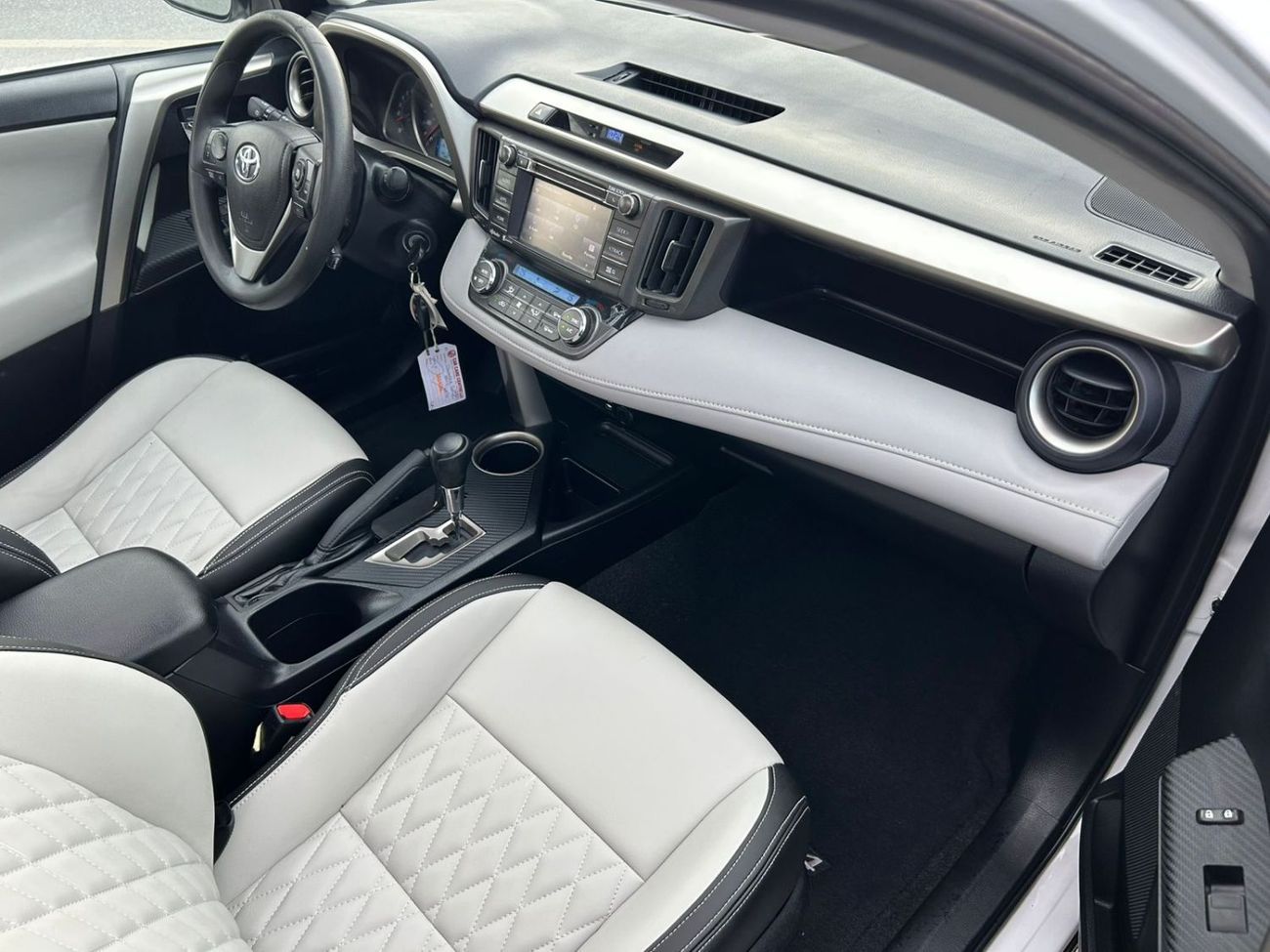 تويوتا راف ٤ 