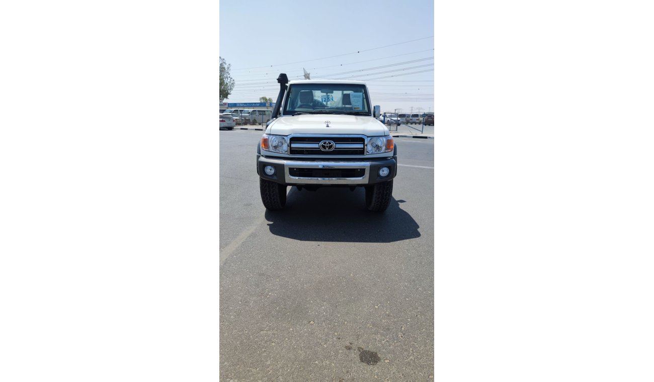 Toyota Land Cruiser Pick Up 1