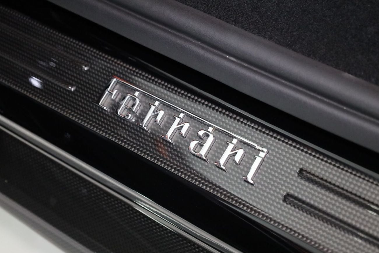 Ferrari 296 GTB 3.0T V6 PHEV Apple CarPlay, JBL Audio, Carbon Fiber Ext/Int, Dealer Warranty + Service!!