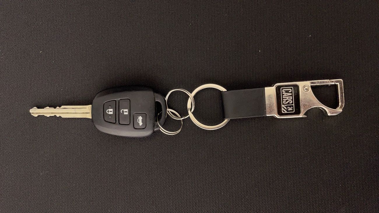 تويوتا يارس E 1.5 | بدون دفعة مقدمة | اختبار القيادة في المنزل