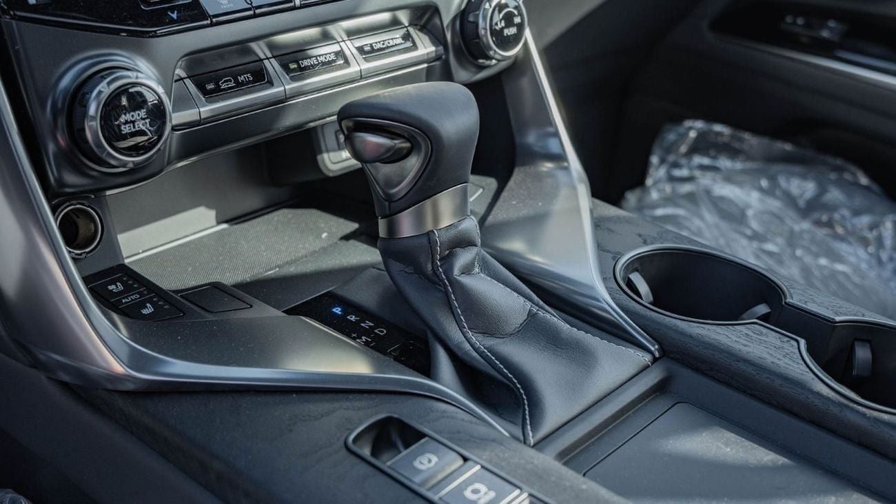 Lexus LX 600 2025 Lexus LX600 Over-Trail 3.5L AT Petrol (Green)